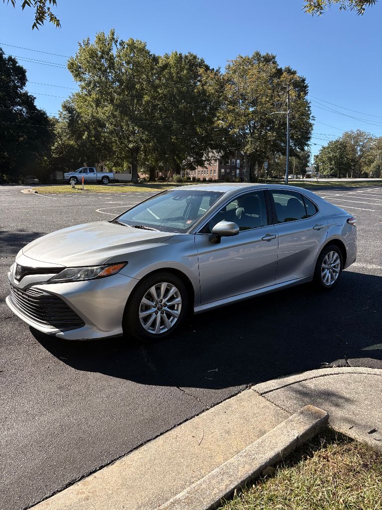 2018 Toyota Camry LE
